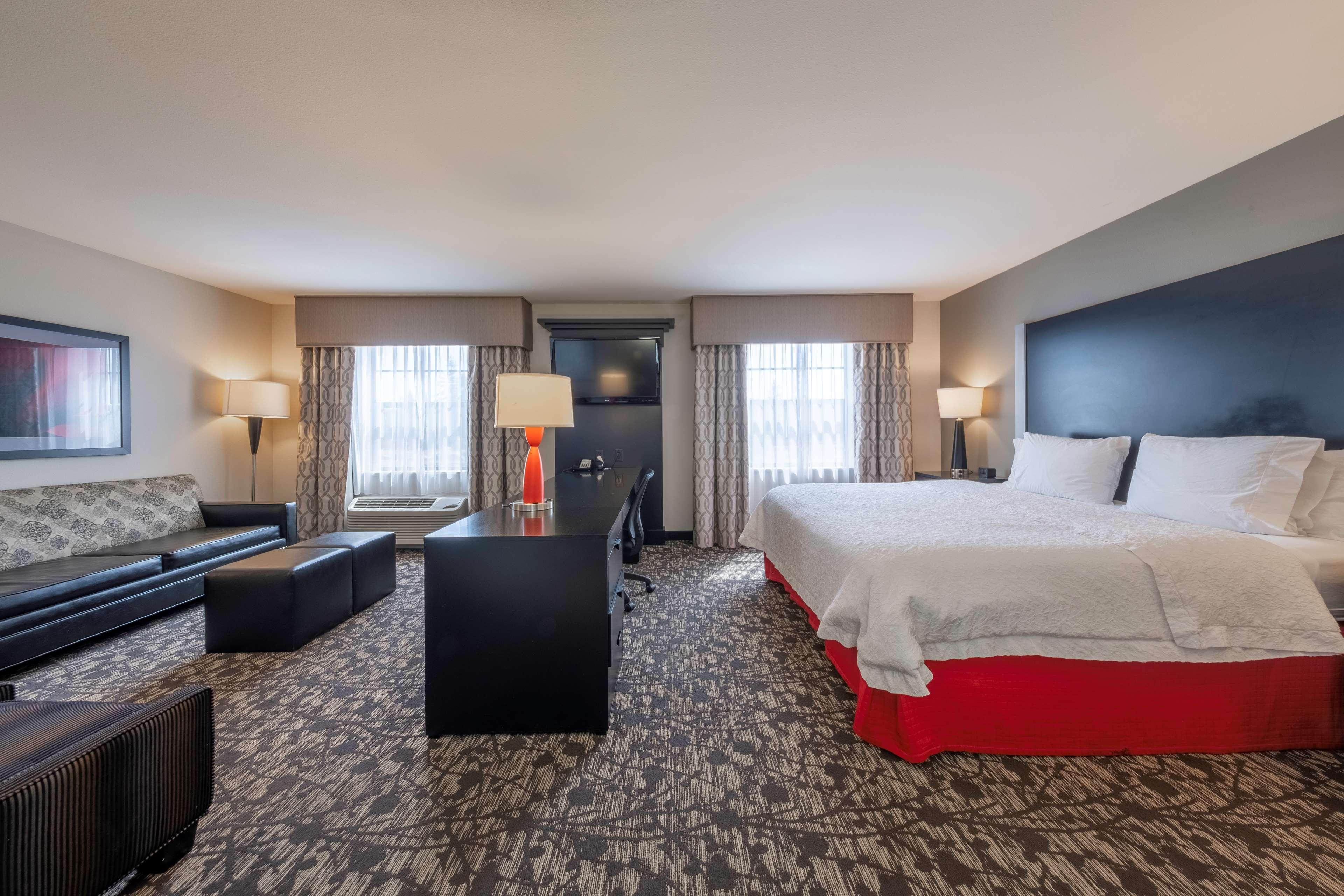 Hampton Inn & Suites Dupont Eksteriør billede