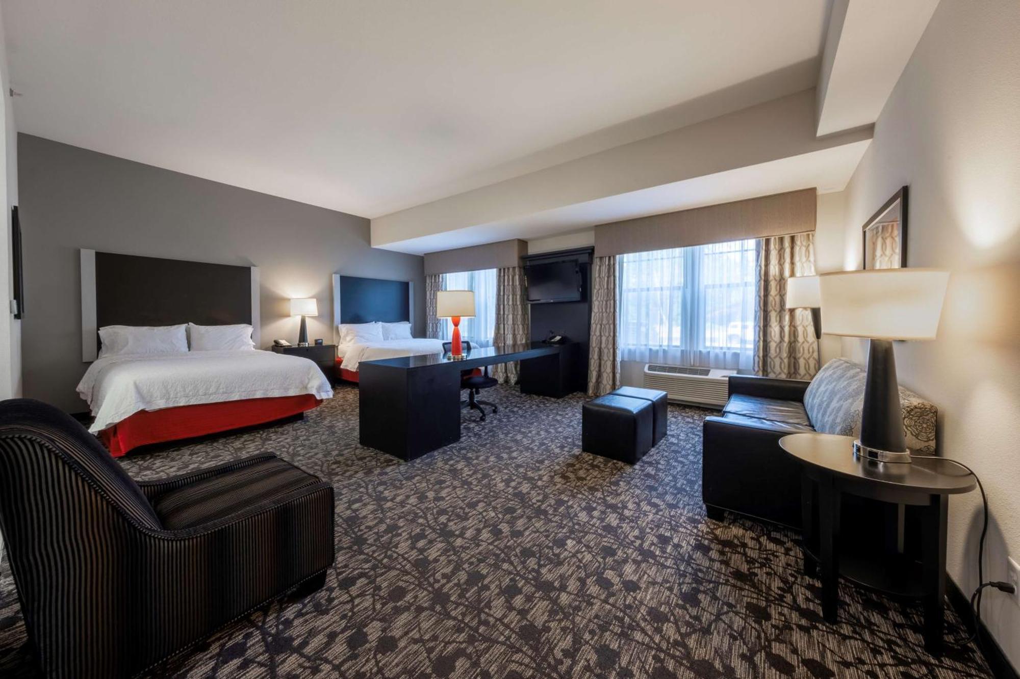 Hampton Inn & Suites Dupont Eksteriør billede
